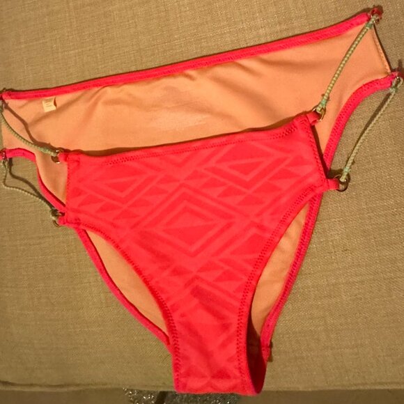 VS The Knockout Bikini Set Pink Neoprene, 34B Top & Medium Bottom ✨ - Picture 9 of 9